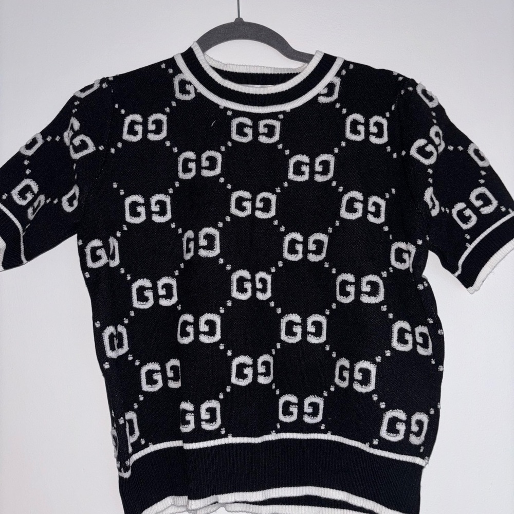 Gucci Monochrome Striped Knitwear